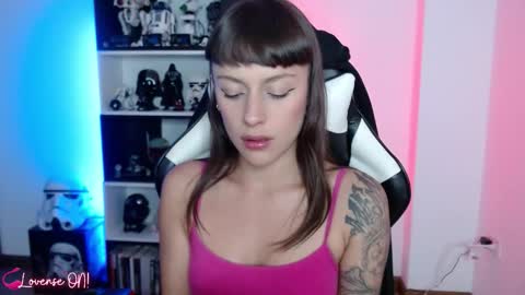 Emily online show from November 2025 11:06:01 PM