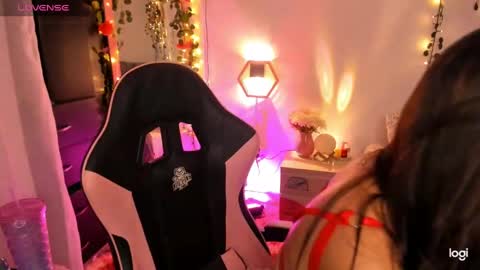 Sarah .. online show from January 2025 03:09:02 AM