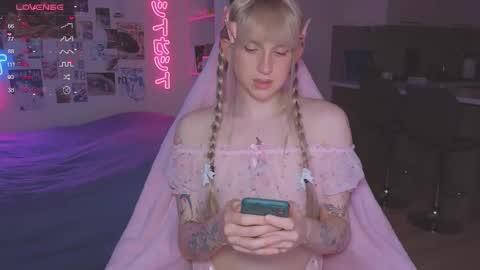 pinkvenom_ online show from November 2025 02:39:02 PM