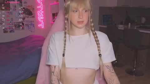 pinkvenom_ online show from December 2025 10:42:01 AM