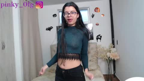 pinky_f00x online show from October 2025 10:11:01 PM