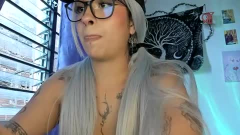 Snapshot of pinky_promiseex chatting on June 2026 10:56:02 PM pinky_promiseex online show from June 2026 10:56:02 PM