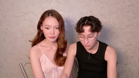 Snapshot of pinkylovers chatting on July 2026 03:54:02 PM Li long hair and Ru short hair online show from July 2026 03:54:02 PM