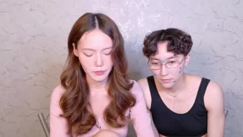 Snapshot of pinkylovers chatting on July 2026 12:01:02 PM Li long hair and Ru short hair online show from July 2026 12:01:02 PM