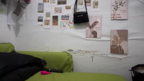 Rose online show from November 2025 11:27:02 PM