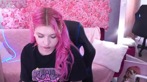 pinkytrix online show from May 2026 12:43:02 PM