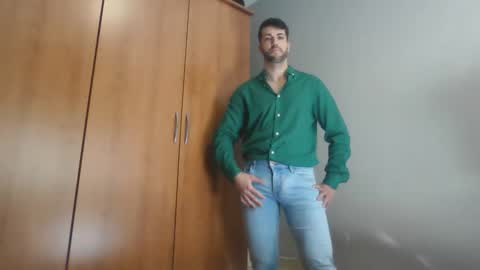 pitruki00 online show from February 2026 01:45:01 PM