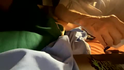 whom like be watching.i online show from September 2025 09:07:02 PM