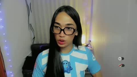 pixiedoll_ online show from January 2026 01:32:01 AM