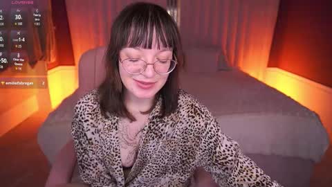 pixiepeachh online show from October 2025 02:41:02 PM