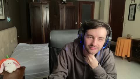 Snapshot of placebo14 chatting on January 2025 03:29:02 PM placebo14 online show from January 2025 03:29:02 PM