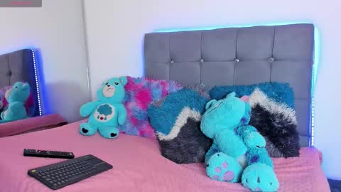 Snapshot of playboy_bunnyy chatting on September 2025 06:11:02 PM playboy_bunnyy online show from September 2025 06:11:02 PM