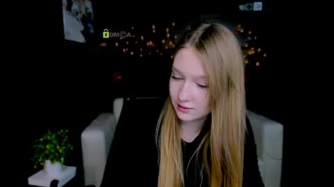 Sophie online show from March 2025 01:40:01 PM