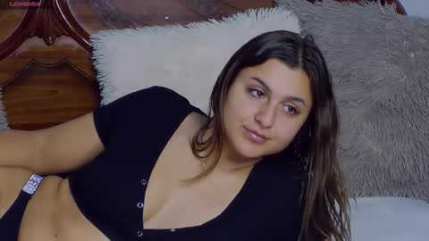 PlayfulNicole online show from November 2025 06:25:02 AM