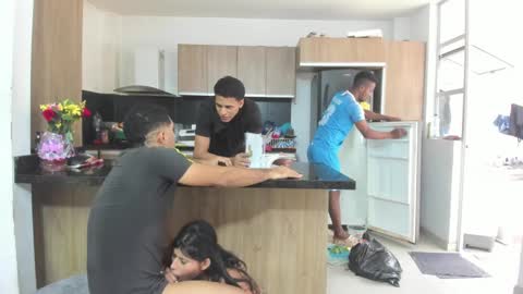   online show from March 2025 03:12:02 PM