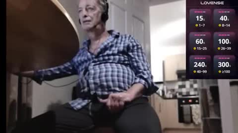 Play Me online show from December 2025 04:22:01 PM