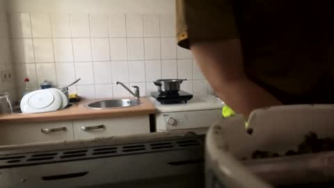 Hello ask me  . Im glad  to see you here in my room. Welcome PVT is open online show from October 2025 02:51:02 PM