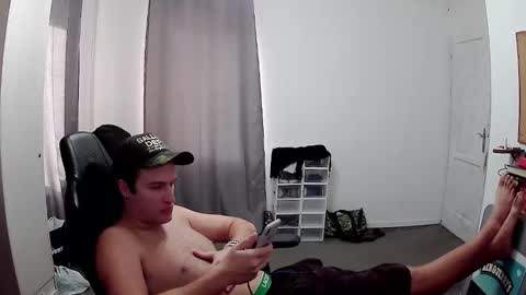 plkrisztian online show from October 2025 01:33:02 PM