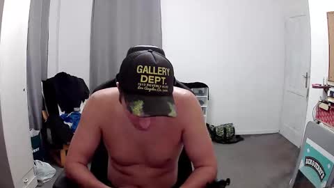 plkrisztian online show from October 2025 08:30:01 PM