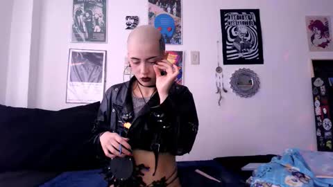 Snapshot of plutonbluemoon_999 chatting on October 2025 09:49:02 PM online show from October 2025 09:49:02 PM