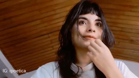 Snapshot of poeeticaa_ chatting on December 2024 02:11:02 PM IG ipoetica online show from December 2024 02:11:02 PM