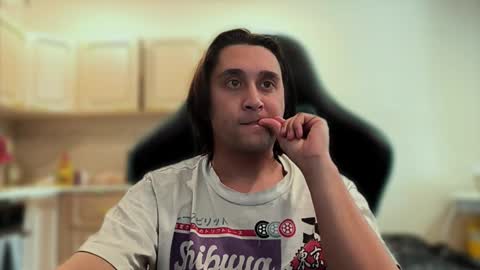 pohyi_ online show from January 2026 10:53:01 AM