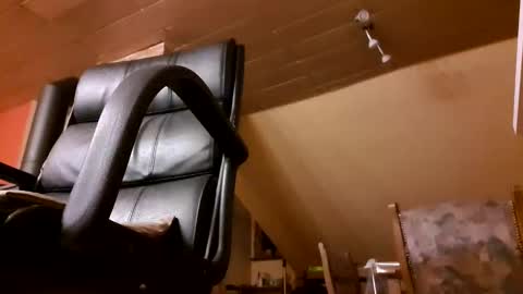 pointman72 online show from October 2025 08:31:02 PM