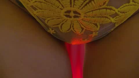 Snapshot of poison_milf_ chatting on November 2025 04:57:02 AM poison_milf_ online show from November 2025 04:57:02 AM