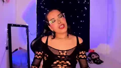 Willow                      Hours 12pm to 630pm Colombian time FRIDAY AND SUNDAY FREE DAYS online show from January 2025 05:23:02 PM