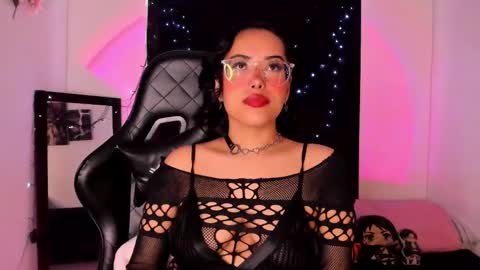 Willow                      Hours 12pm to 630pm Colombian time FRIDAY AND SUNDAY FREE DAYS online show from March 2025 06:48:01 PM