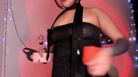 Willow                      Hours 12pm to 630pm Colombian time FRIDAY AND SUNDAY FREE DAYS online show from October 2025 06:31:01 PM