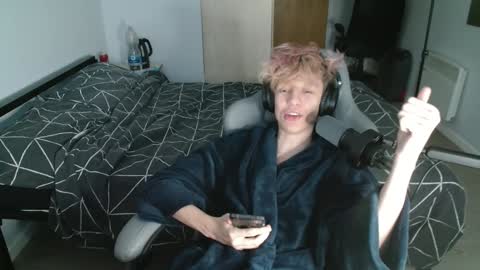 Snapshot of polarny05 chatting on December 2024 08:22:01 AM Polarny online show from December 2024 08:22:01 AM