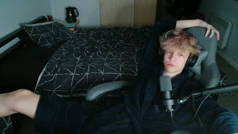 Snapshot of polarny05 chatting on December 2024 07:54:02 PM Polarny online show from December 2024 07:54:02 PM