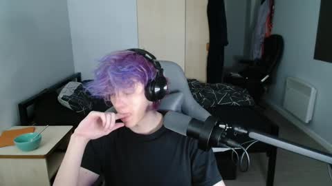 Snapshot of polarny05 chatting on March 2025 07:09:02 PM Polarny online show from March 2025 07:09:02 PM