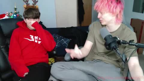 Snapshot of polarny05 chatting on December 2025 09:53:01 PM Polarny online show from December 2025 09:53:01 PM