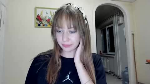 Snapshot of polihoney chatting on May 2026 06:37:01 PM Polina online show from May 2026 06:37:01 PM