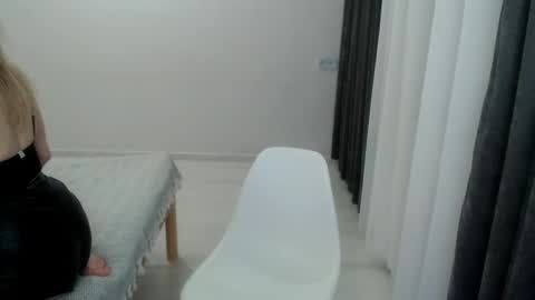 Snapshot of polinajones chatting on February 2025 10:21:01 PM PolinaJones online show from February 2025 10:21:01 PM