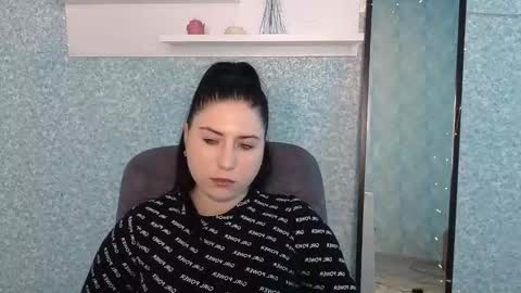 Polina online show from October 2025 09:40:01 AM
