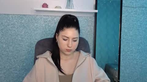 Polina online show from October 2025 10:03:01 AM