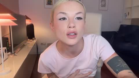 Snapshot of polino4ka69 chatting on October 2025 03:36:01 PM polino4ka69 online show from October 2025 03:36:01 PM