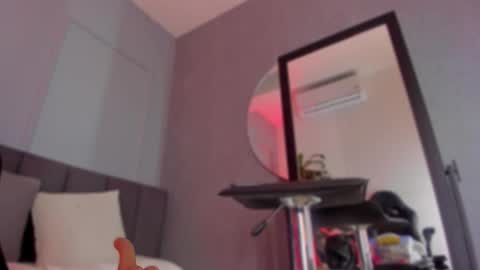 POLLY online show from November 2025 10:37:02 AM