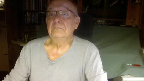 pomme1949 online show from December 2024 05:14:01 PM