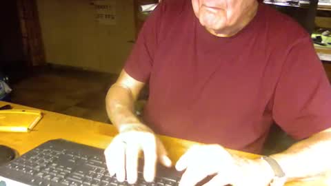 pomme1949 online show from December 2025 12:21:02 PM