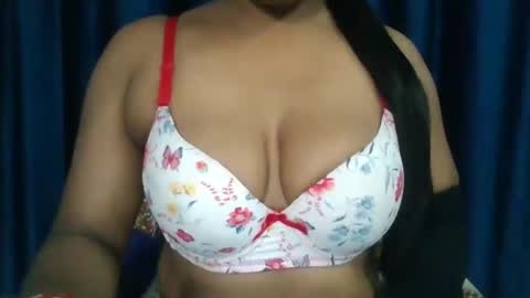 Snapshot of poojalady chatting on October 2025 04:52:01 AM poojalady online show from October 2025 04:52:01 AM