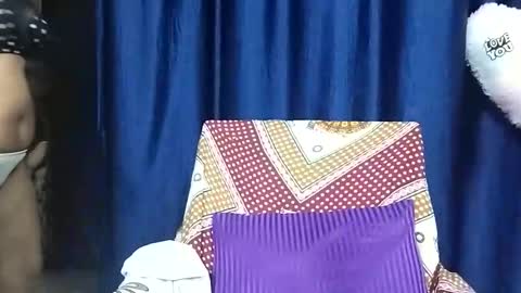 Snapshot of poojalady chatting on October 2025 06:00:01 AM poojalady online show from October 2025 06:00:01 AM