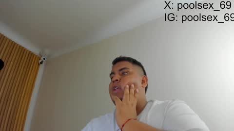 Snapshot of poolsexx_69 chatting on September 2025 08:20:02 PM poolsexx_69 online show from September 2025 08:20:02 PM