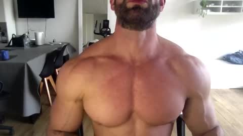 popopo0 online show from October 2025 06:28:02 PM