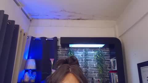 Snapshot of pornstardiva chatting on March 2025 05:21:02 AM DivaGray online show from March 2025 05:21:02 AM