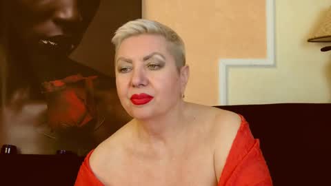 Snapshot of posh_lady chatting on February 2025 01:19:02 AM LADY POSH online show from February 2025 01:19:02 AM