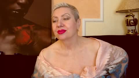 Snapshot of posh_lady chatting on October 2025 09:03:01 PM LADY POSH online show from October 2025 09:03:01 PM